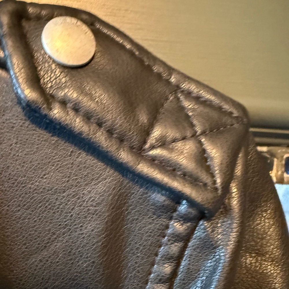 BlankNYC Good Pre-Loved Condition Sz XS Star-Patterned Faux Leather Jacket (733) - Picture 8 of 13